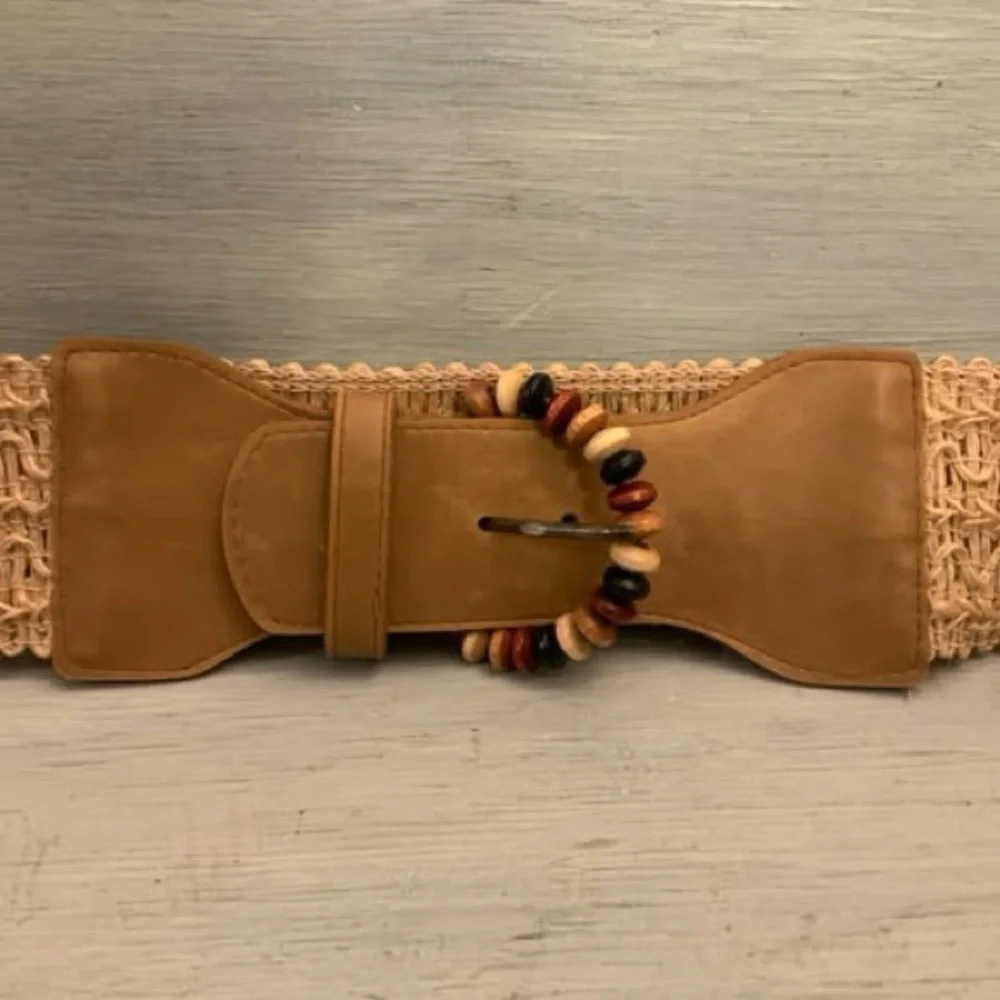Woven Raffia Faux Leather Beaded Buckle Cinch Waist Fashion Belt Good Condition‎